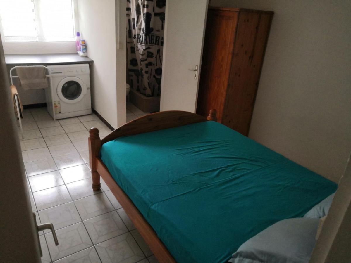Appartement Idealement Situe سان دوني المظهر الخارجي الصورة